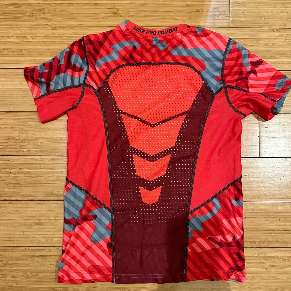 Nike Pro Dri-FIT Youth Compression Shirt Red Gray Camo Boys M Athletic